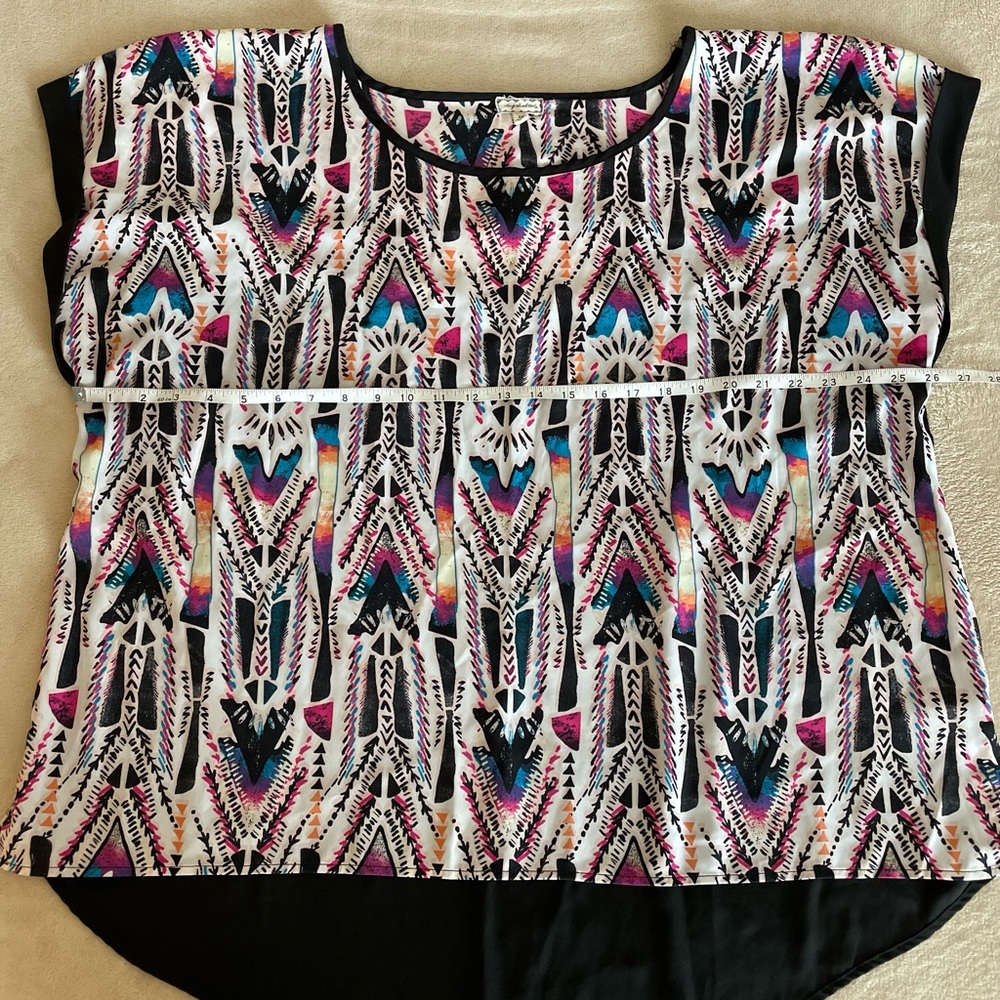 Eyeshadow Scoop Neck Multicolor Blouse - Size 2X - Picture 9 of 13